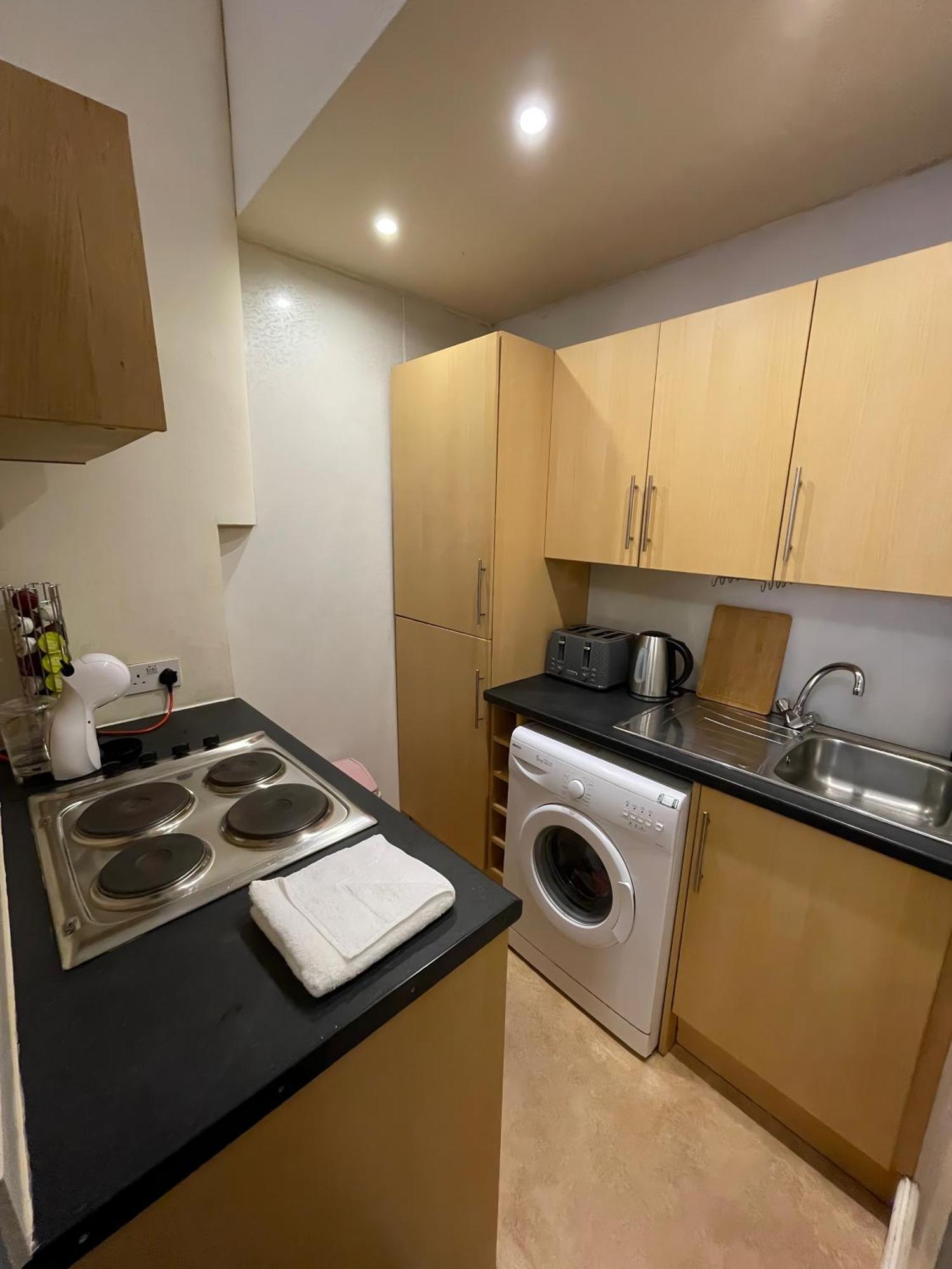 Comfy 2 Bedroom Flat Near Edinburgh City Center 外观 照片