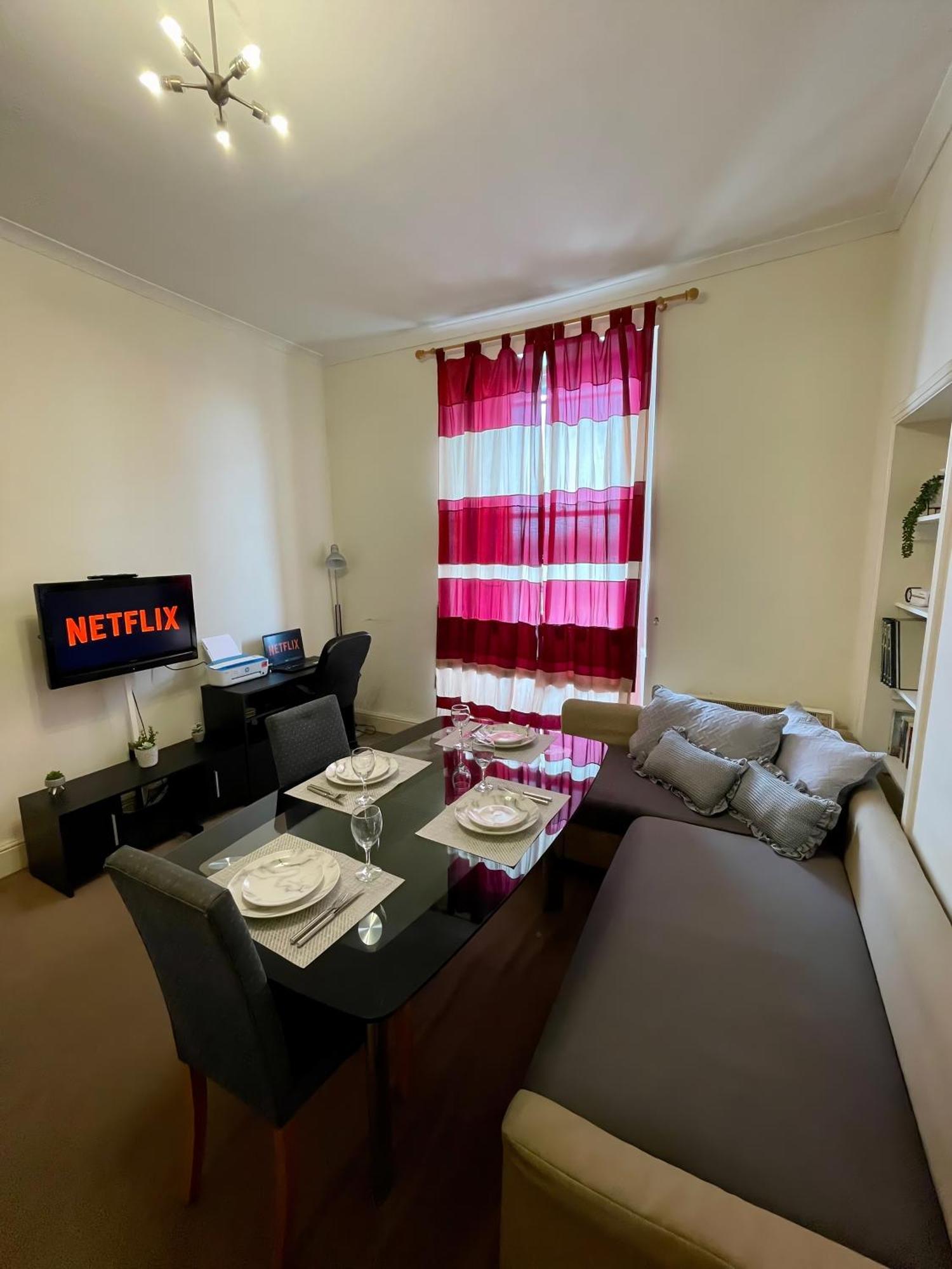 Comfy 2 Bedroom Flat Near Edinburgh City Center 外观 照片